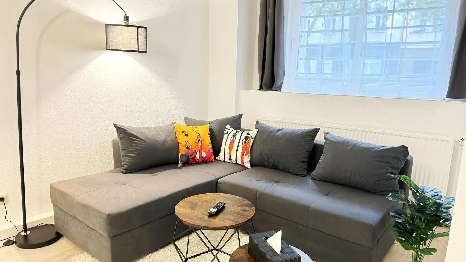Holidayhome Apartments I Spacious 130Qm Apartment Near Berlins Top Sights Germany