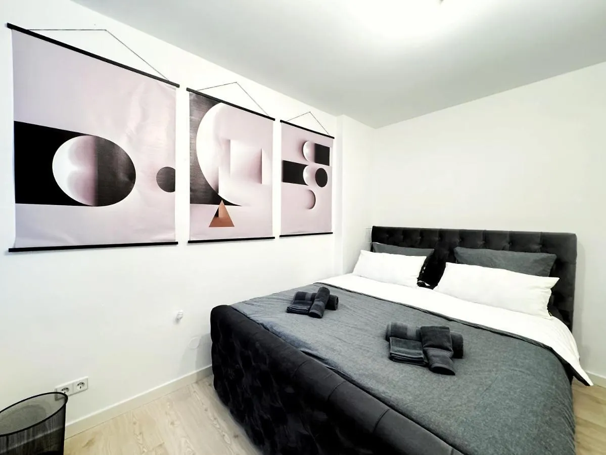 Holidayhome Apartments I Spacious 130Qm Apartment Near Berlins Top Sights Berlin