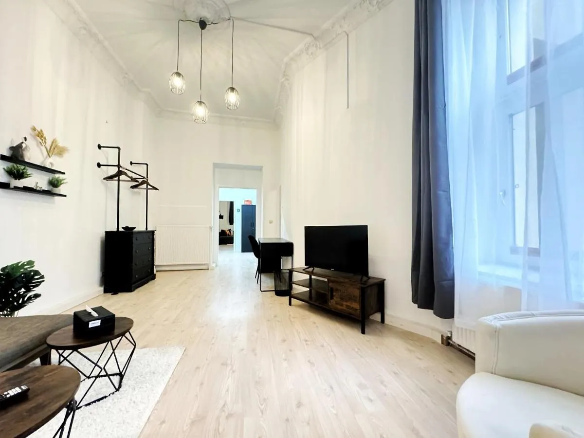 Holidayhome Apartments I Spacious 130Qm Apartment Near Berlins Top Sights