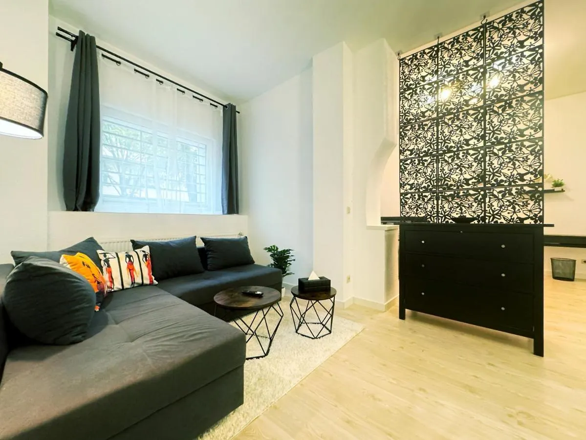 Holidayhome Apartments I Spacious 130Qm Apartment Near Berlins Top Sights 0*, Berlin