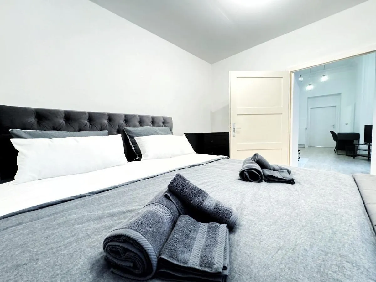 Holidayhome Apartments I Spacious 130Qm Apartment Near Berlins Top Sights 0*, Berlin Germany
