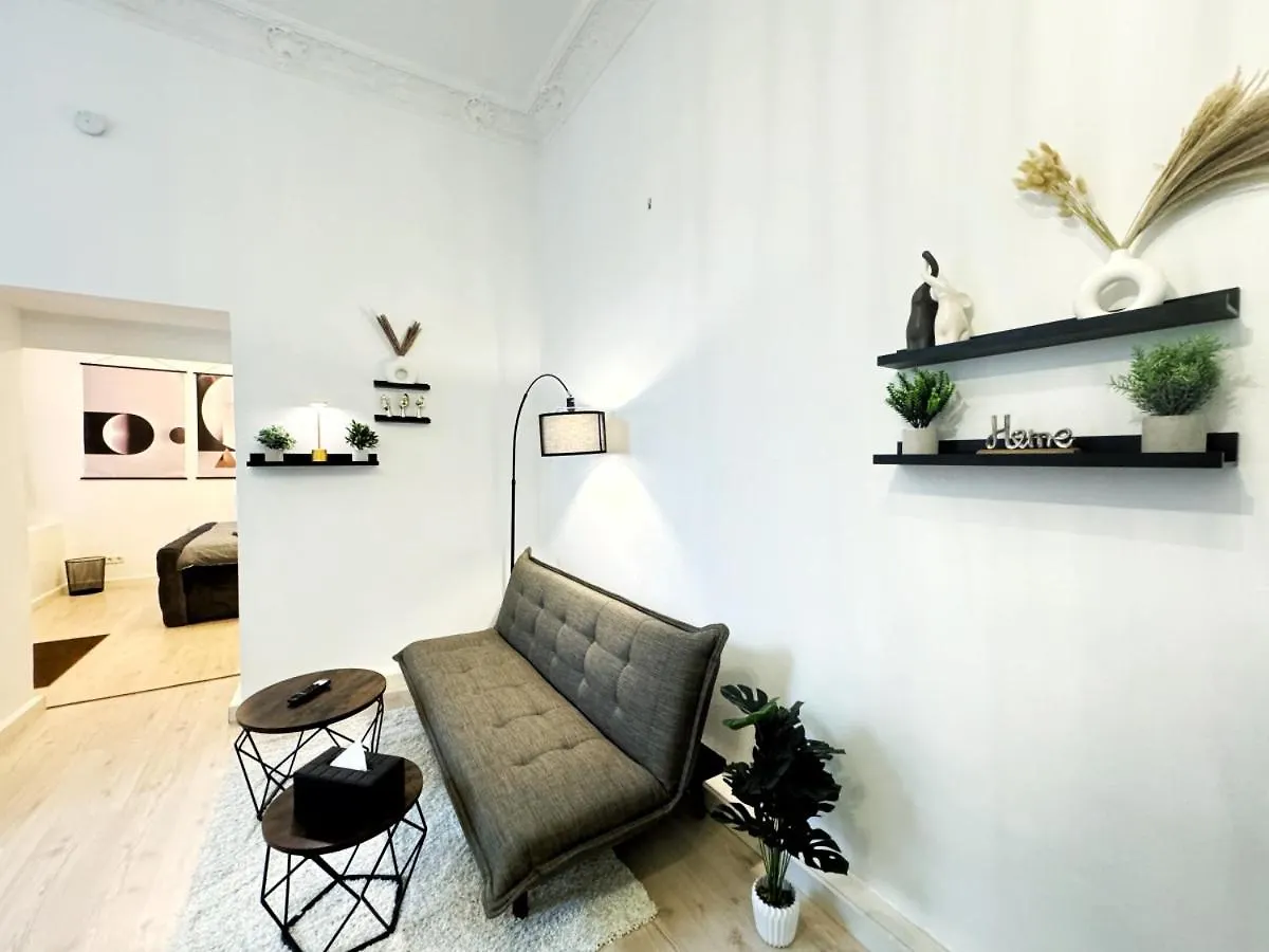 Holidayhome Apartments I Spacious 130Qm Apartment Near Berlins Top Sights 0*, Berlin Németország